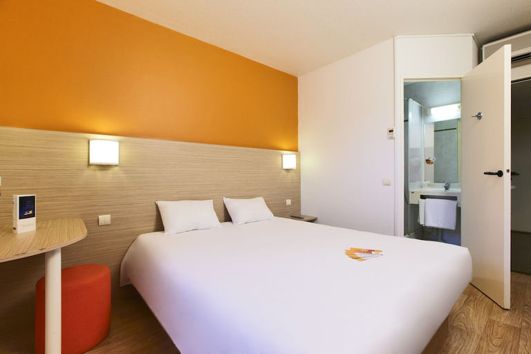 Bedroom 3, Premiere Classe Lyon Sud - Pierre Benite, Rhône