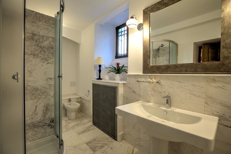 Bathroom 4, Grand Boutique Hotel, Municipiul Bucuresti