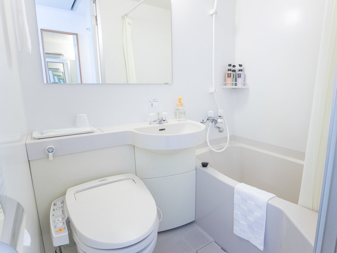 Bathroom 5, Hotel Wingport, Nagasaki