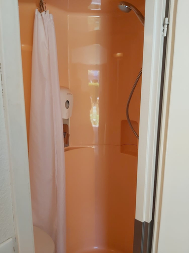 Bathroom 5, Premiere Classe Strasbourg Ouest, Bas-Rhin