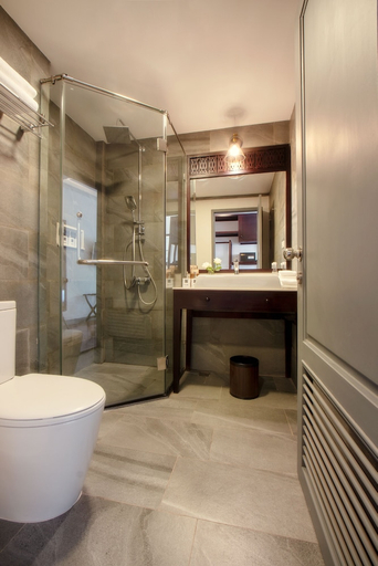 Bathroom 4, Souphattra Hotel, Luang Prabang