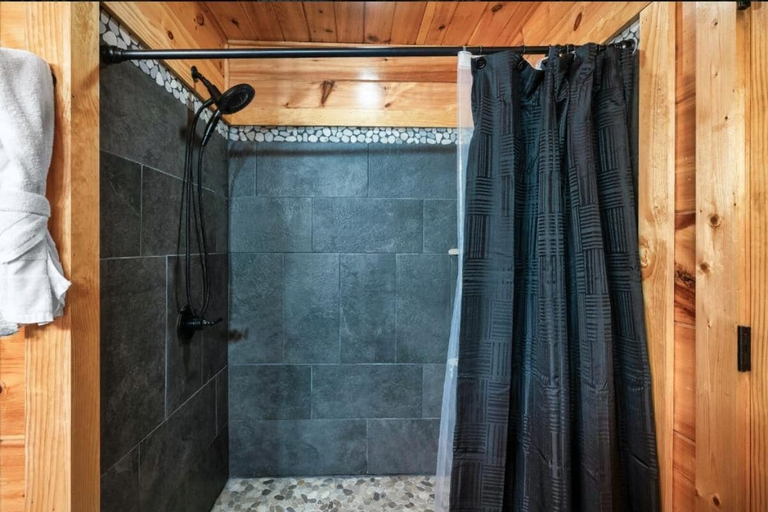 Bathroom 3, Awesome Adventures, Sevier