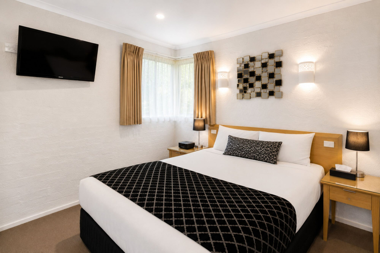 Bedroom 3, Comfort Inn Coach & Bushmans, Mitchell - North