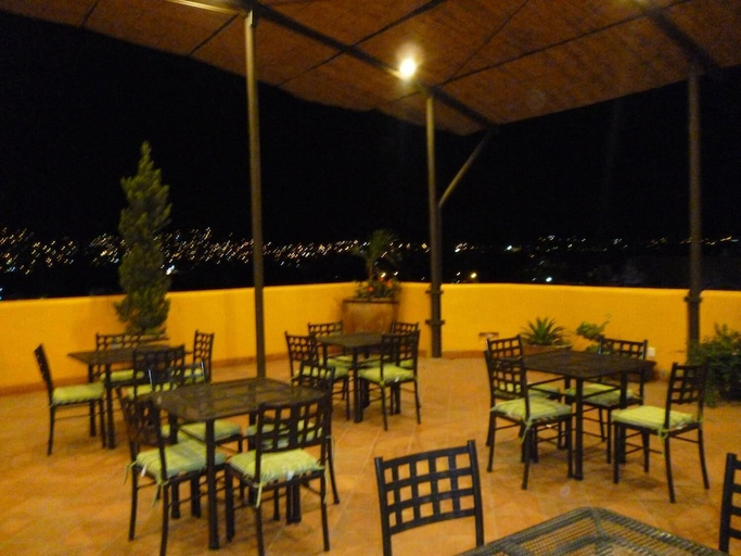 Others 4, Antiguo Fortin, Del Centro