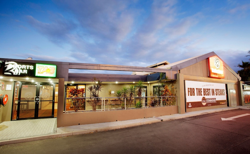 Exterior & Views 1, BALACLAVA HOTEL, Cairns