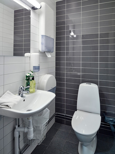 Bathroom 3, Göteborg Hostel, Göteborg