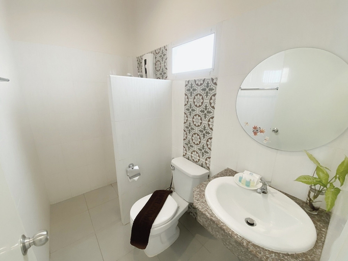 Bathroom 3, Baanloksouylokchay, Hua Hin