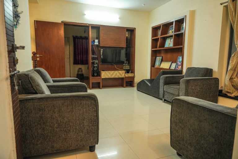 Living area 2, PRIYA PALACE RESORT EVENTS SWIMMING POOL, Dindigul