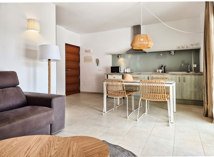 Others 4, Apartaments Proa Es Pujols, Baleares