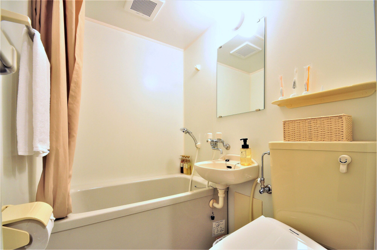 Bathroom 3, Pension Sunset Beach, Motobu