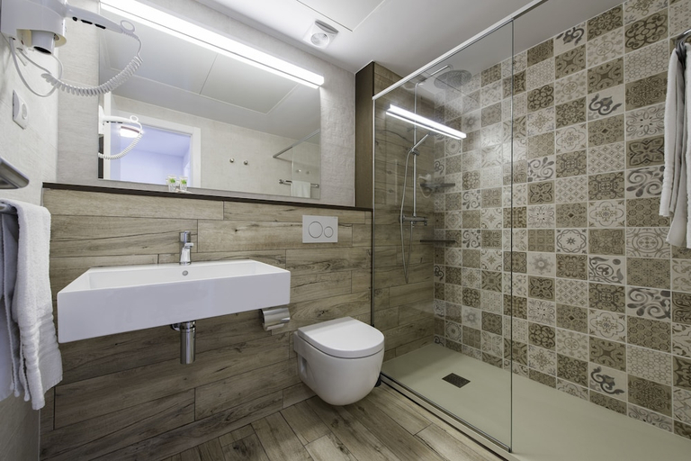 Bathroom, Oasis Sa Tanca Apartamentos, Baleares