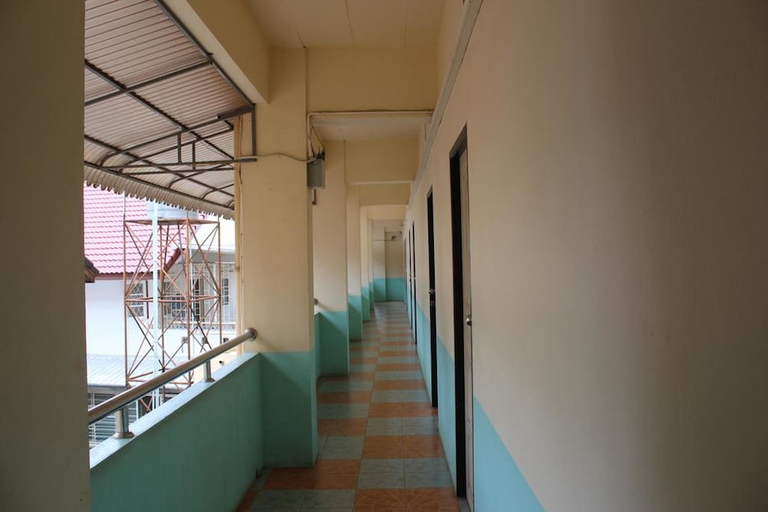 Others 5, Saeng Chan Apartment, Hat Yai
