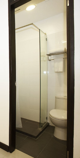 Bathroom 4, Copenhagen Main Residences, Mandaue City