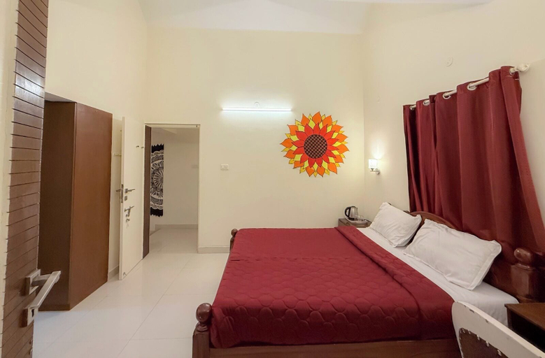Room 4, PRIYA PALACE RESORT EVENTS SWIMMING POOL, Dindigul