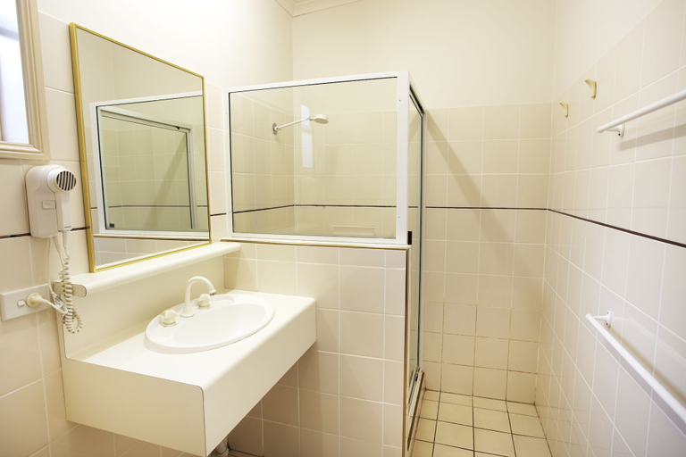 Bathroom 5, Discovery Parks - Rockhampton, Rockhampton