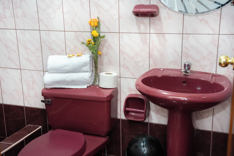 Bathroom 5, Paulina Apart, Cusco