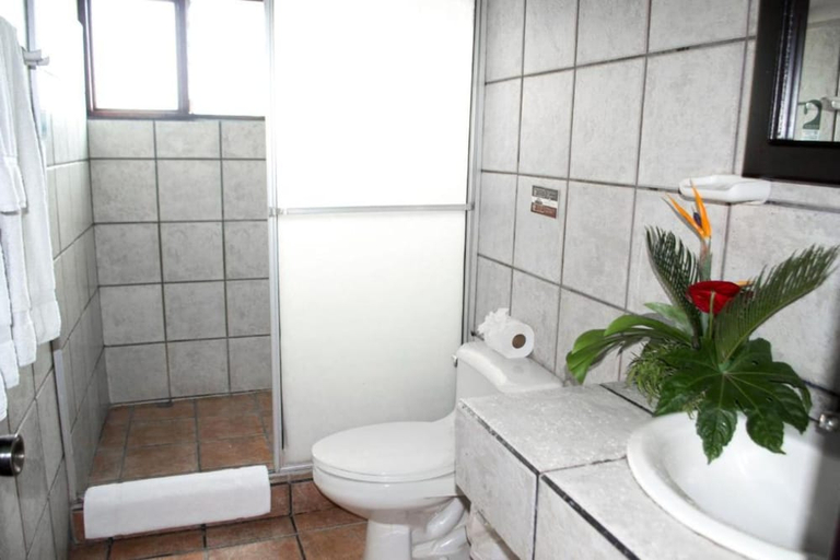 Bathroom 5, Montaña de Fuego, San Carlos
