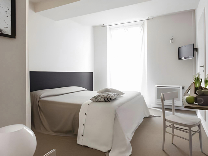 Bedroom 3, Hotel Cervetta 5, Modena