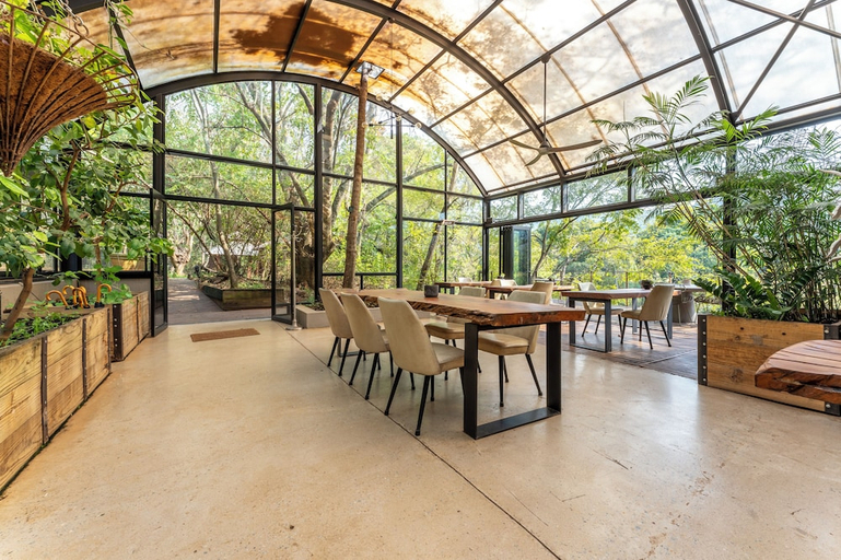 Food & Drinks 5, Summerfields Rose Retreat & Spa, Ehlanzeni