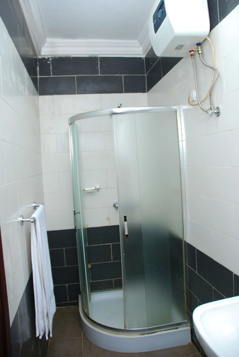 Bathroom 3, KNIGHTSBRIDGE HOTEL, Kosofe