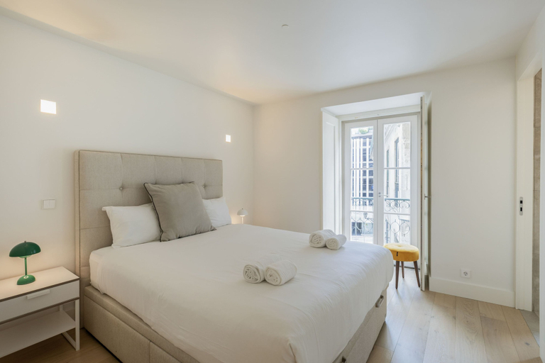 Room 1, Chiado Prime With Terrace by Homing, Lisbon