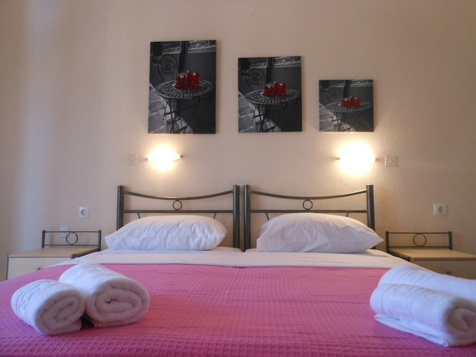 Bedroom 3, Ziogas Apartments, Ionian Islands