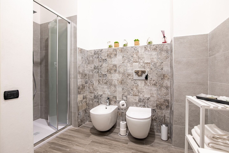 Bathroom 2, Sapore di mare 5 Terre Affittacamere, La Spezia