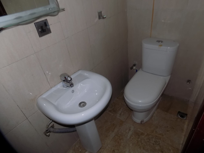 Bathroom 3, Moongate Hotel and Suites, Ibara, Obafemi-Owode