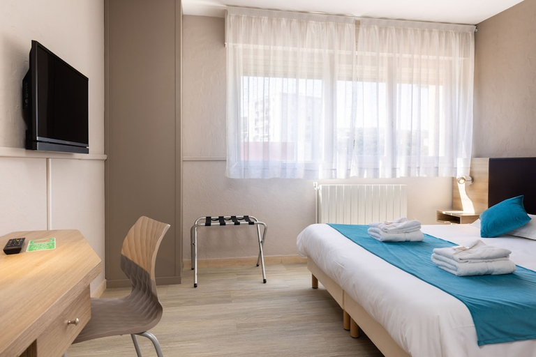 Bedroom 2, Hotel Club Le Capet, Var