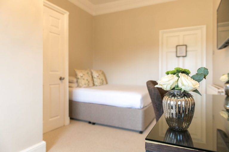 Bedroom 2, Highfield Park, Hampshire