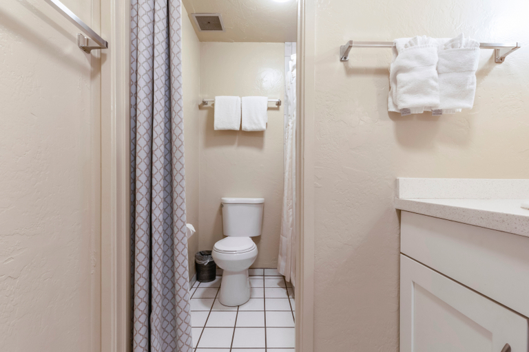 Bathroom 3, Plantation Hale Suites, Kauai