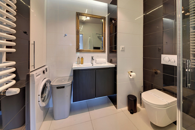 Bathroom 3, RentPlanet - Apartamenty Atal Tower, Środa Śląska
