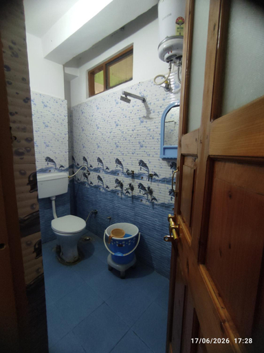 Bathroom 3, Bhandari Cottages, Tehri Garhwal