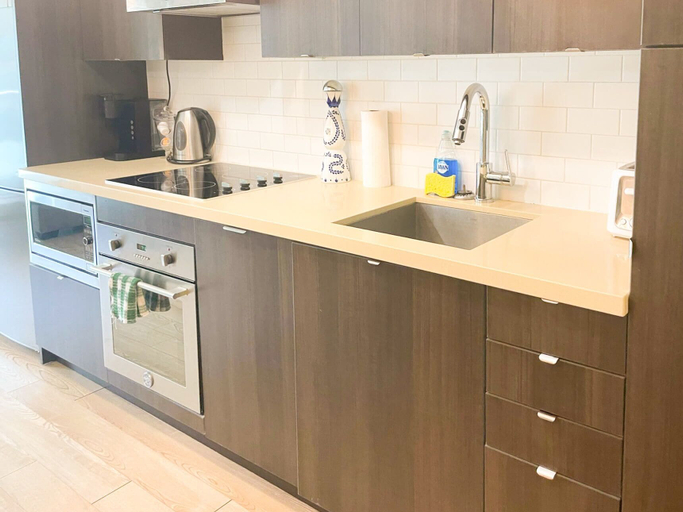 Private kitchen 2, Adelaide Slate Suites, Toronto