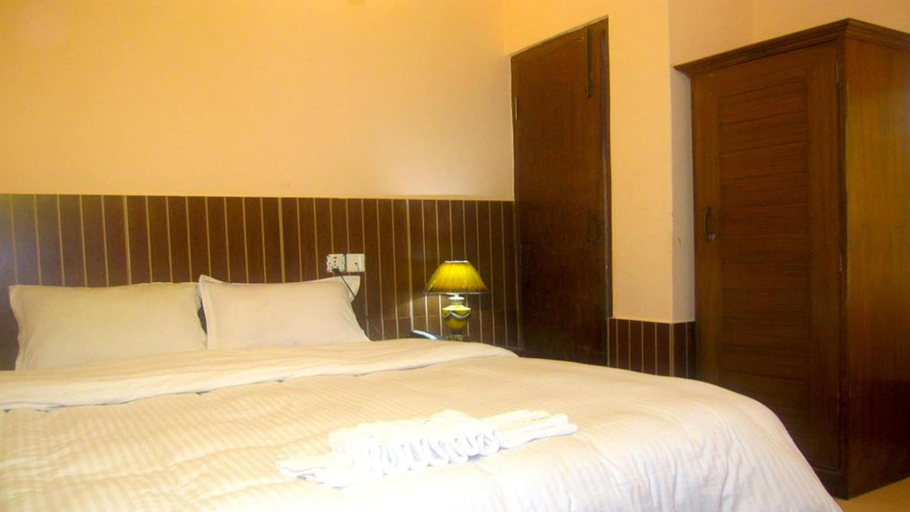 Bedroom 2, Hotel Half Moon, Gandaki
