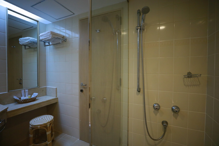 Bathroom 3, Grandvrio Resort Saipan, Saipan