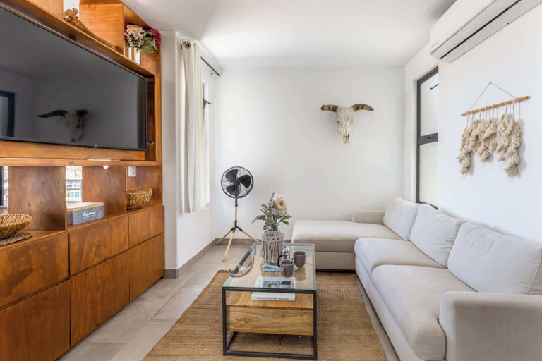 Living area 5, Chic 2BR House - Pedregal - Private Rooftop - Pool, La Paz