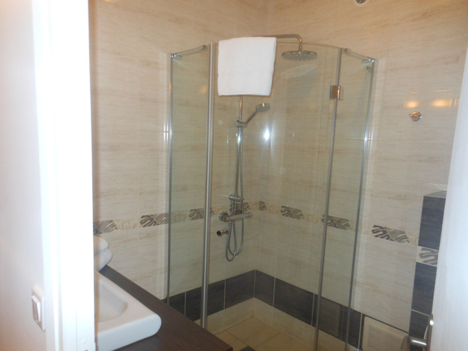 Bathroom 4, Acqua Dolce, Corse-du-Sud