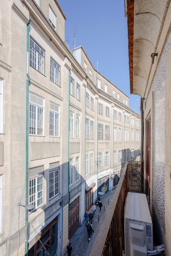Exterior & Views 2, Liiiving in Porto - Historic Clerigos Studio 4F, Porto
