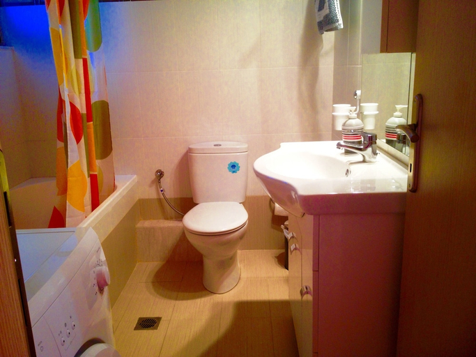 Bathroom 3, Nitelli's Houses, North Aegean