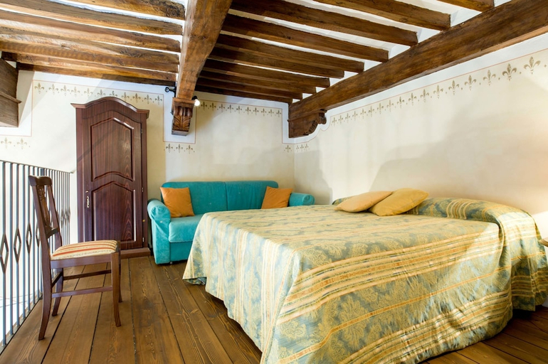 Others 4, B&B Palazzo Tortoli, Siena