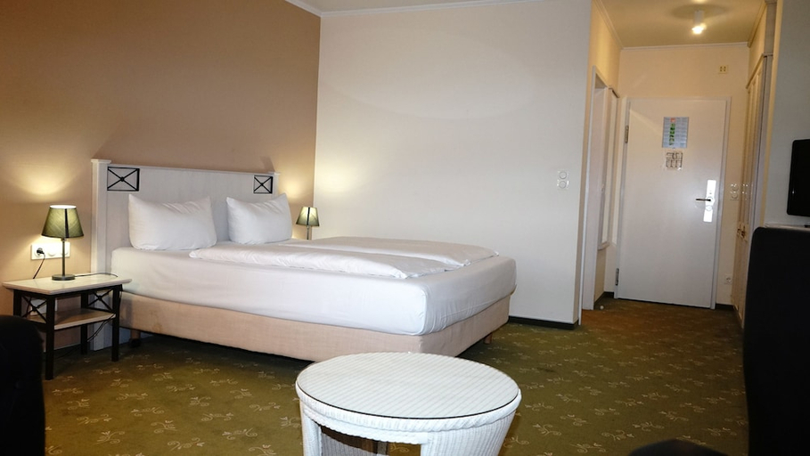Bedroom 3, Entree Hotel Groß Borstel, Hamburg
