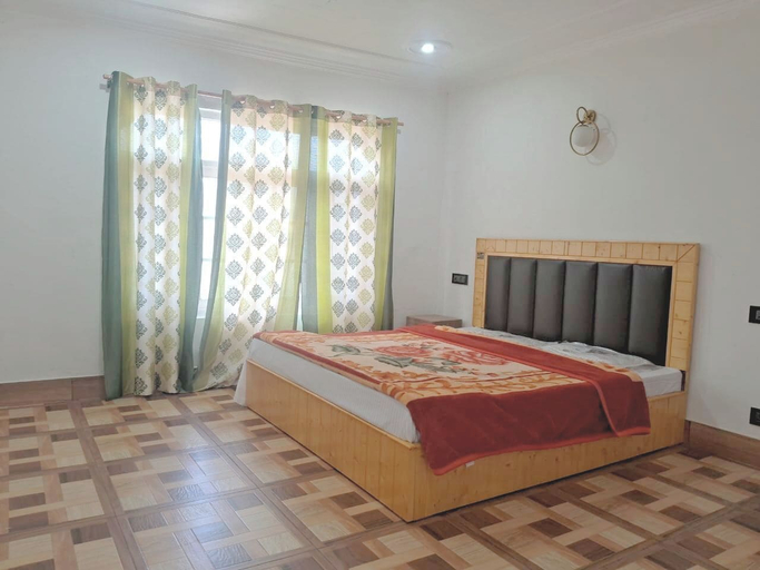 Room 5, Guest Nest, Srinagar