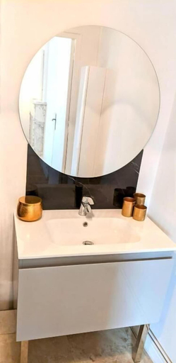 Bathroom 4, Chambre Voltaire ou Chambre Beckett, terrasse en bord de Sorgue, Vaucluse