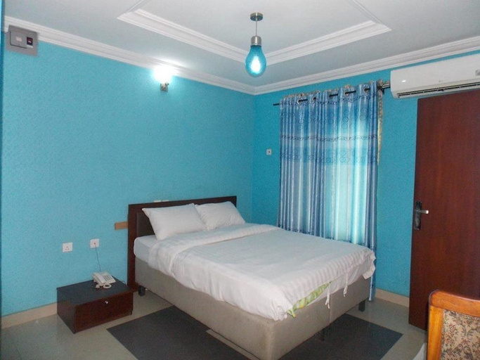 Bedroom 5, Vic James Apartments, Amuwo Odofin