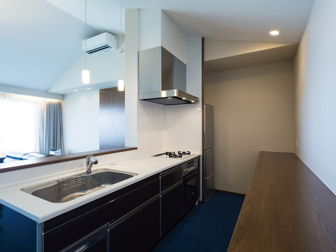 Others 5, Condominium T Room, Yomitan
