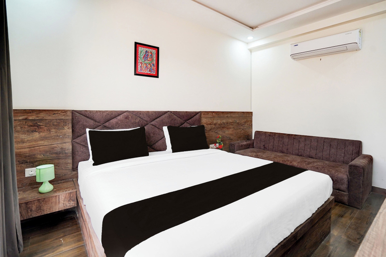 Room 2, Super Townhouse Taj Mahal East Gate, Agra