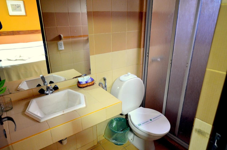 Bathroom 3, HOSTERIA CASA BLANCA IGUAZU, Iguazú