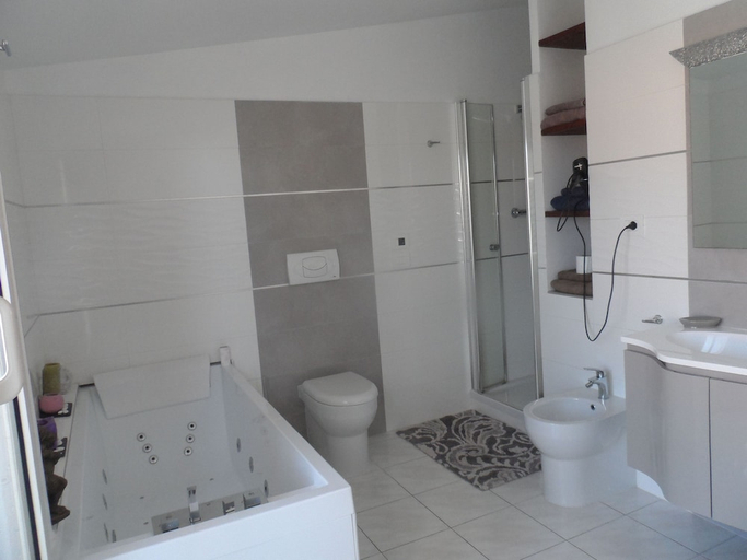 Bathroom 5, La Mansardina, Pesaro E Urbino