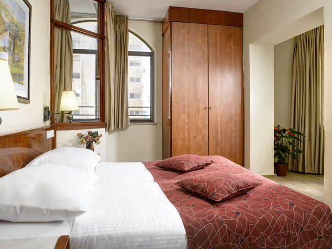 Bedroom 4, Lev Yerushalayim